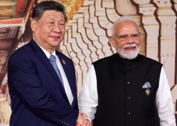 चीनी राष्ट्रपति शी जिनपिंग से मिले PM मोदी, कहा- विवाद में न बदले मतभेद, बताए तीन ‘म्यूचुअल’ मंत्र