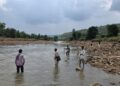 आदमी-औरतें-बच्चे, नदी का किनारा और रेत-मिट्टी छानने की होड़… पन्ना में ‘डायमंड हंट’ की पूरी कहानी