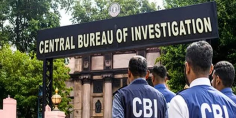 दिल्ली: MCD में रिश्वत का खेल! CBI ने सीनियर ऑफिस समेत 3 को दबोचा, 25 लाख कैश बरामद