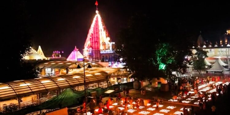 एक साथ जले 33.27 लाख दीये, शिप्रा से महाकाल तक जगमगाया उज्जैन, बना वर्ल्ड रिकॉर्ड