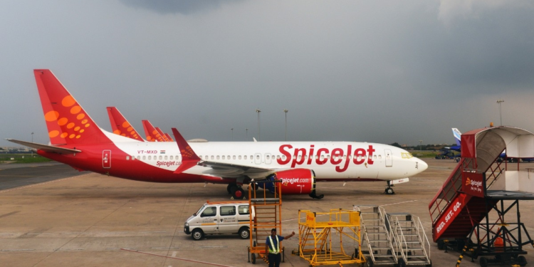 दिल्ली एयरपोर्ट पर SpiceJet की फ्लाइट्स में देरी, लेह-जम्मू समेत 5 उड़ानें प्रभावित