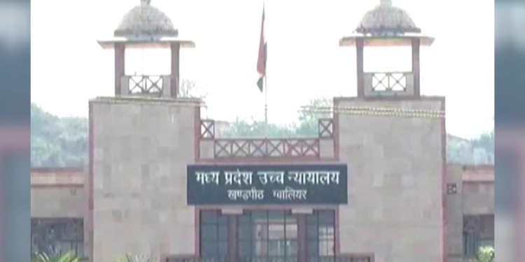 ग्वालियर सड़क मरम्मत में बड़ा खेल: गुणवत्ता मानकों में फेल हुए सैंपल, 2 महीने पहले ही बन गई थी टेस्ट रिपोर्ट