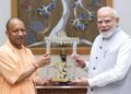 PM आवास से निकले CM योगी, प्रधानमंत्री मोदी के साथ एक घंटे तक चली मीटिंग
