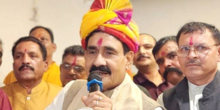 ‘वोट चोरी नहीं हो रहे, जनता ने चोरों को वोट देना बंद कर दिया…’, नरोत्तम मिश्रा के तीखे बयान ने मचाई खलबली