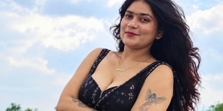आलीशान घर, 2 बच्चों के इंजीनियर पिता से नजदीकी… निधि तिवारी केस में मां के खुलासे से ट्विस्ट