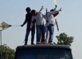 LIVE: ‘मुझे फुटबॉल की तरह फेंका…’ AAP नेता सौरभ भारद्वाज का दिल्ली पुलिस पर आरोप, इंडिया गेट पर जमकर प्रदर्शन