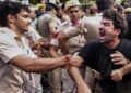 ज्ञानेश कुमार के इस्तीफे पर सड़क पर संग्राम! बैरिकेड टूटे, दिल्ली पुलिस के 15 जवान घायल