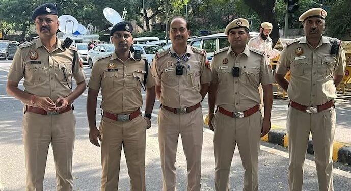 पुलिस-RAF के लिए बॉडी कैमरा अनिवार्य करने की मांग, HC ने सरकार पर छोड़ा फैसला