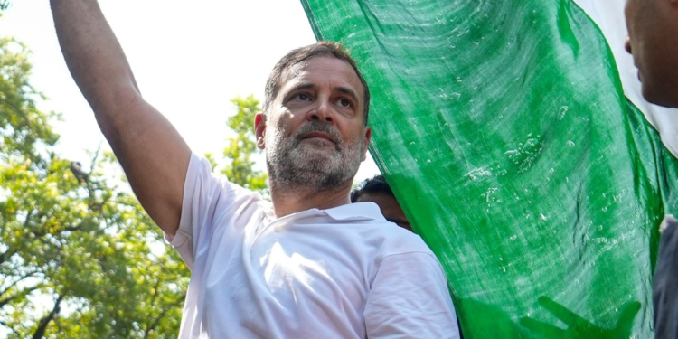 LIVE: लंच के बाद विपक्षी सांसदों के साथ जंतर-मंतर जा रहे राहुल गांधी, बोले- अब वहीं देंगे धरना
