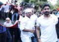 ‘जमीन पर गिराया, प्रोटेस्ट में लात मारी…’, पुलिस के दो जवानों ने सुनाई आपबीती