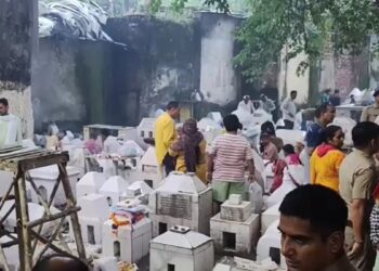 पितृ विसर्जनी अमावस्या, लंबी कतारें और पितरों का मोक्ष… हरिद्वार के नारायणी शिला मंदिर की कहानी