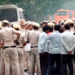कनॉट प्लेस पर किसान नेता, तो PTI बिल्डिंग के पास 50 प्रदर्शनकारी हिरासत में, जगह-जगह हंगामा