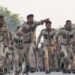 पुलिस ने खदेड़ा तो कनॉट प्लेस में प्रदर्शनकारियों ने की पत्थरबाजी, वीडियो आया सामने