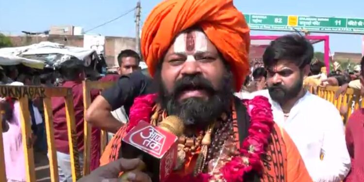 ‘मोदी जी! ऐसे Gen-Z पर लट्ठ बजाओ, हम साथ हैं’, हनुमानगढ़ी के महंत राजूदास का CJP आंदोलन पर भड़काऊ बयान