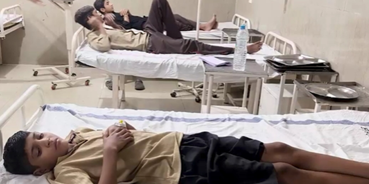 बच्चों की थाली में छिपकली वाली सब्जी! भोपाल के हॉस्टल में 13 की बिगड़ी तबीयत