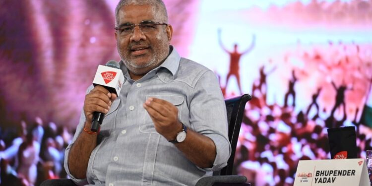 दिल्ली में पॉल्यूशन का सॉल्यूशन क्या? भूपेंद्र यादव ने बताया उपाय