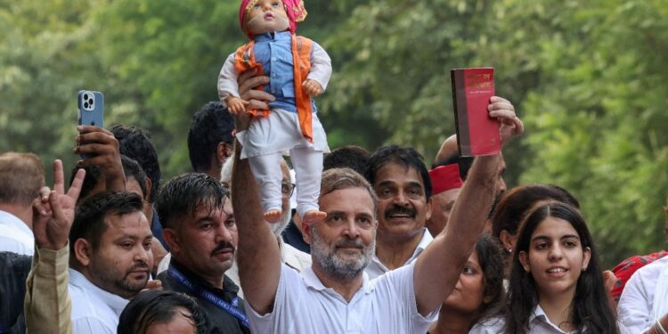 ‘राहुल गांधी को अपने आचरण के लिए देना होगा जवाब…’, सुप्रीम कोर्ट ने नेता प्रतिपक्ष को लगाई फटकार, खड़गे-अखिलेश-महुआ को भी नोटिस