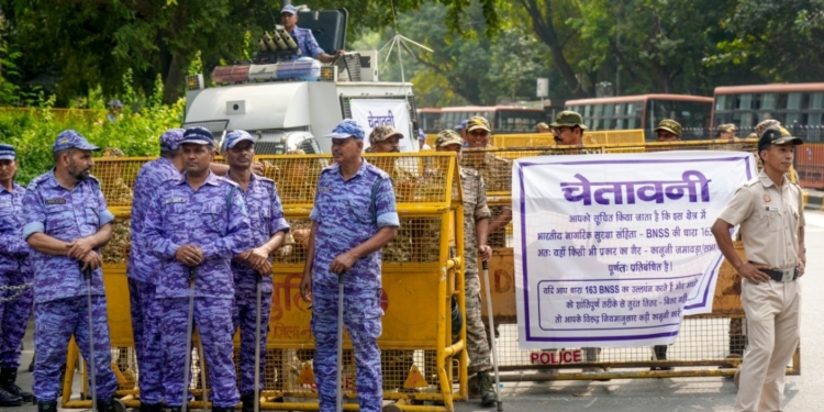DMRC और दिल्ली पुलिस ने दाखिल किए हलफनामे, पाबंदियों पर दिए ये जवाब