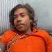 छतरपुर में पर्ची निकालकर इलाज करने वाले बाबा पैर के पास सांप देखते ही हुए बेहोश, अस्पताल में कराना पड़ा भर्ती