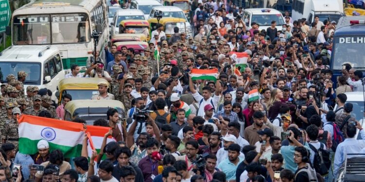 त्योहारों का सीजन, मंदी की मार और ऊपर से CJP का प्रदर्शन, दिल्ली के कारोबारी ने बताई अपनी पीड़ा