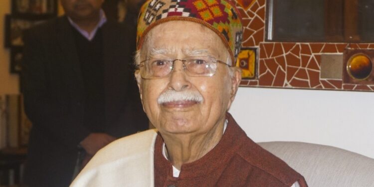 बीजेपी के वरिष्ठ नेता लालकृष्ण आडवाणी अस्पताल में भर्ती, चेस्ट इंफेक्शन की शिकायत