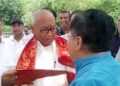 ‘ओम नमः शिवाय’ लिखे दुपट्टे पर दिग्विजय सिंह ने पूछा- कामरेड का इससे क्या लेना-देना?